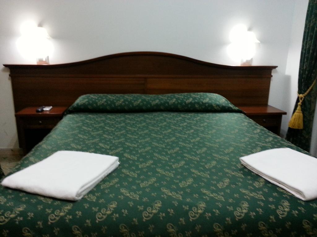 Guesthouse Alex II 罗马 外观 照片