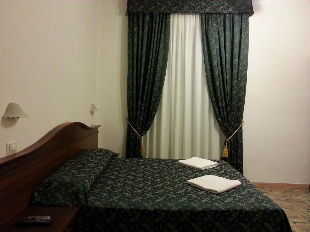 Guesthouse Alex II 罗马 客房 照片