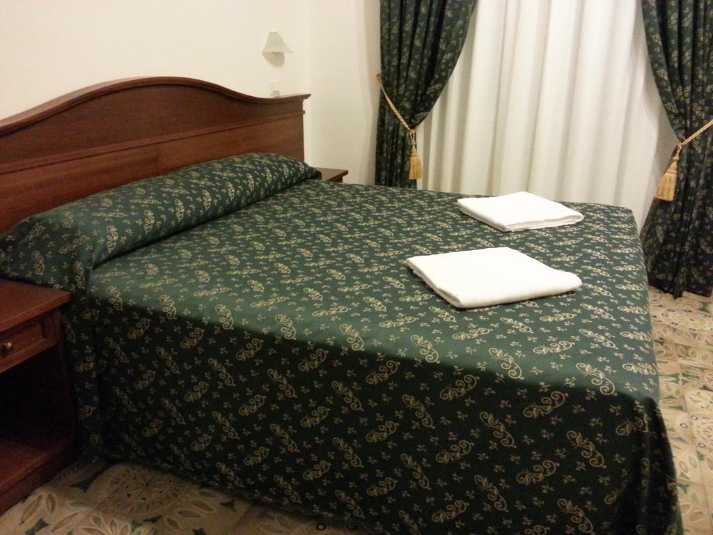 Guesthouse Alex II 罗马 客房 照片