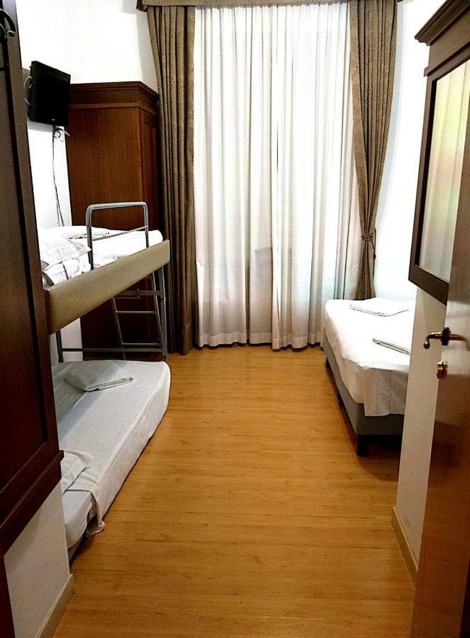 Guesthouse Alex II 罗马 外观 照片